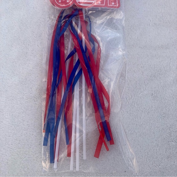 4- USA Patriotic Foam Wands NWT- Memorial Day or 4th of July - Picture 3 of 6